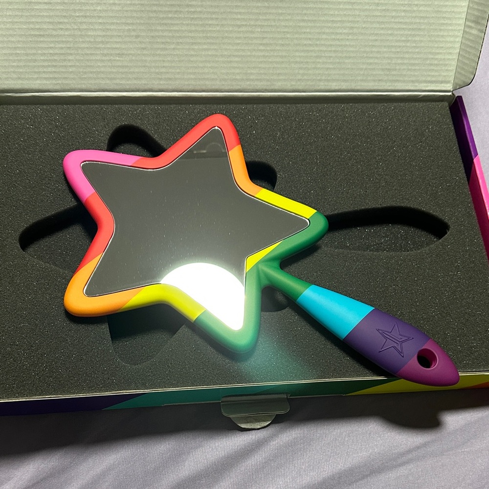 Jeffree Star Rainbow Star Mirror - Picture 4 of 4